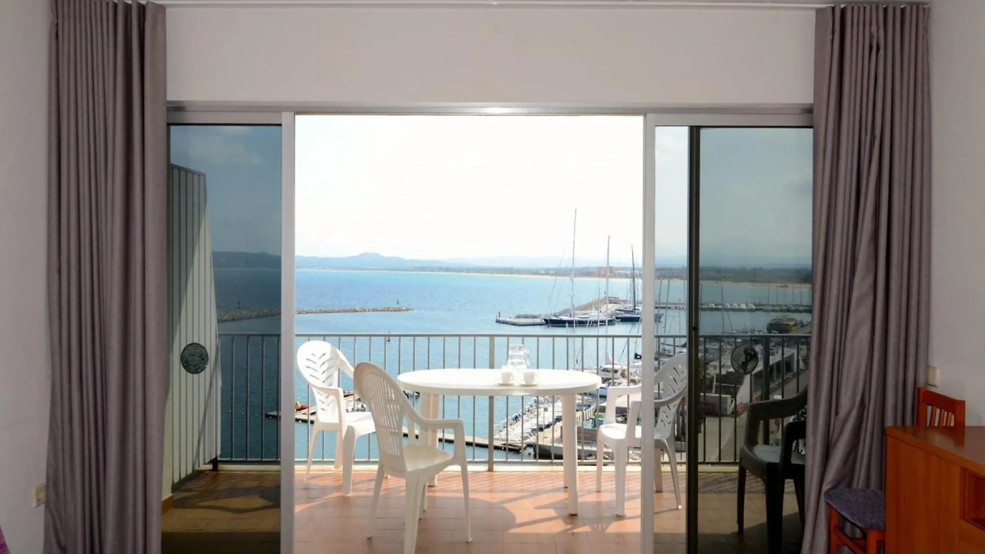 Apartment Nautic 2D 1-3 L'Estartit 0*,  España